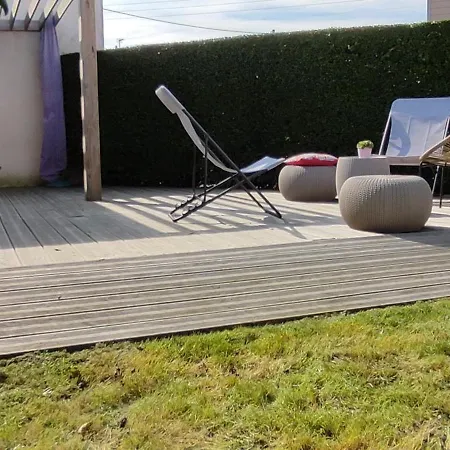 Maison De Avec Terrasse Et Jardin, *