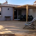 Maison De Avec Terrasse Et Jardin,