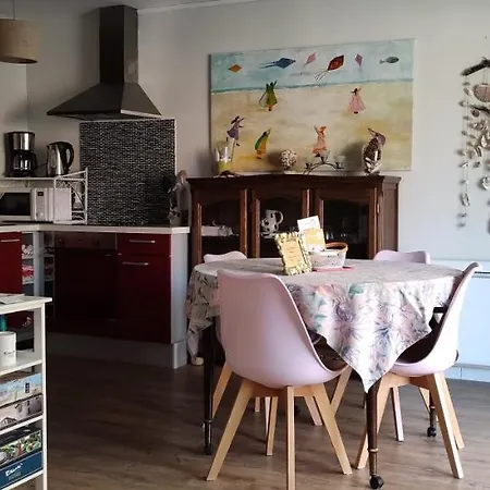 Maison De Avec Terrasse Et Jardin, Semesterbostad *