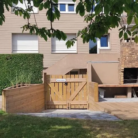 Maison De Avec Terrasse Et Jardin, בית נופש