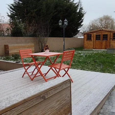 Maison De Avec Terrasse Et Jardin,