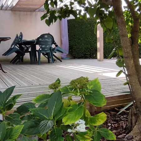 Semesterbostad Maison De Avec Terrasse Et Jardin, *